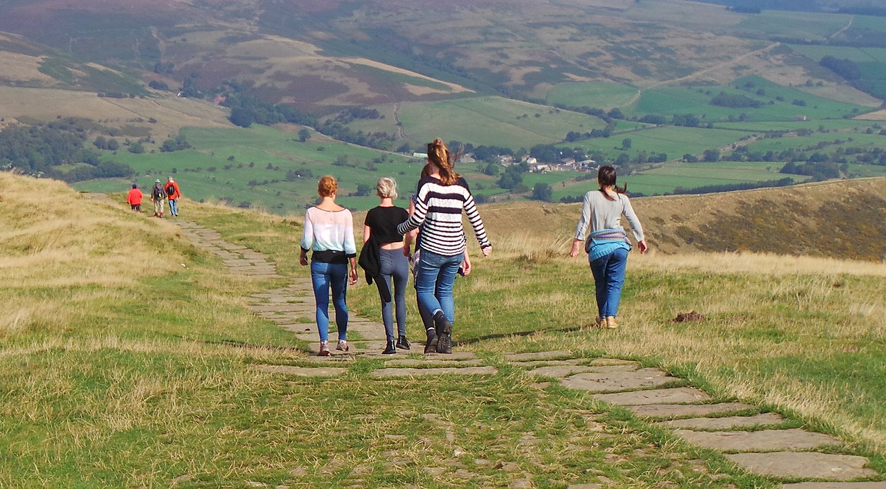 off-lead walks peak district - Peak District - Mam Tor - Sept 2014