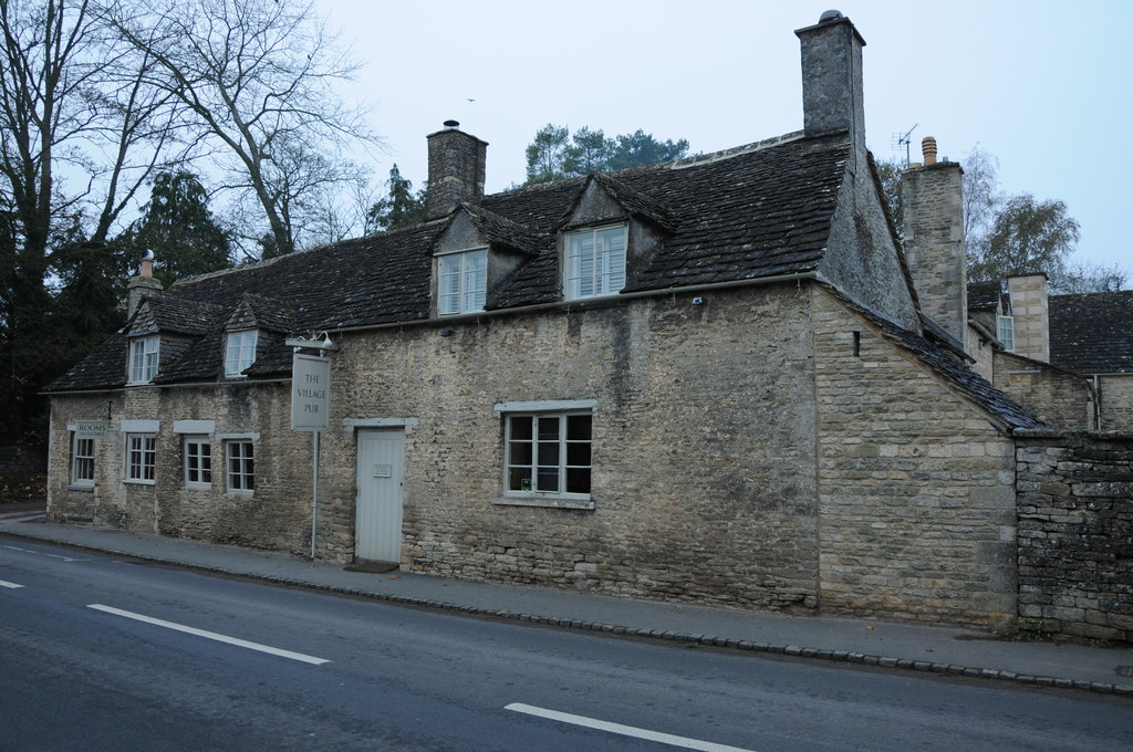 dog walks cotswolds holiday cottage - The Village Pub, Barnsley